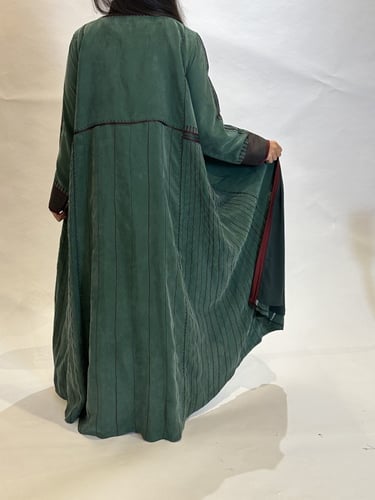 عبايه من الحرير المغسول الاخضر