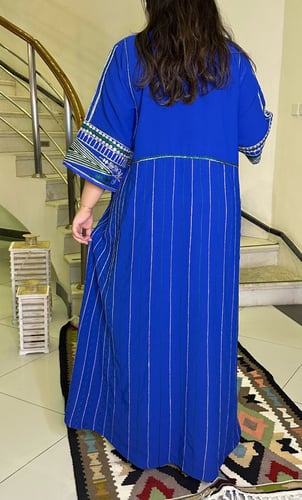 جلابية كريب بتطريز أمامي (نيلي وأخضر) #100