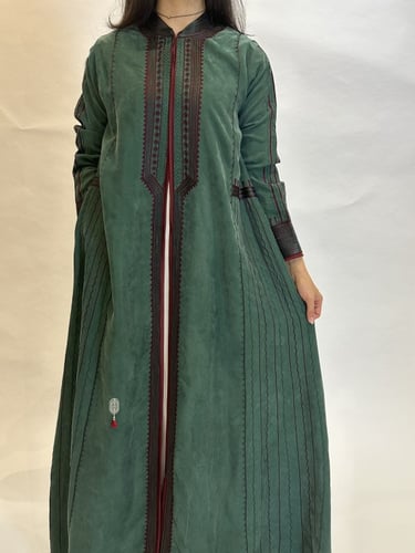 عبايه من الحرير المغسول الاخضر