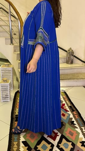 جلابية كريب بتطريز أمامي (نيلي وأخضر) #100