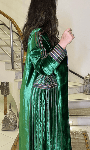 جلابية مخمل شتوي بتطريز أمامي #23