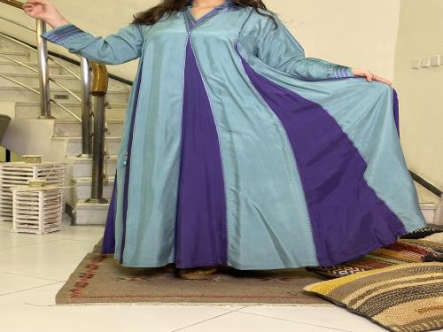 جلابيه انيقه بقصات كلوش باللونين التيفاني والموف م...