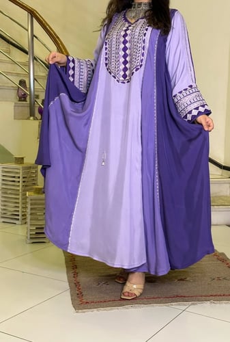 جلابية حرير شاموا بتطريز أمامي (موف درجتين) #118