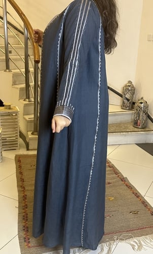 عبايه من اللينين الناعم مع بلوزه وعبابه مطرزه #264