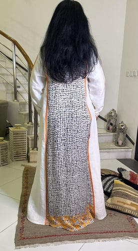 جلابيه انيقه من اللينين مجمله بحرير مشجر