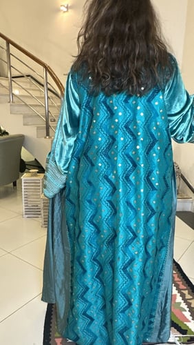 جلابيه من المخمل الفرنسي باضافه من اللينين المشكوك...