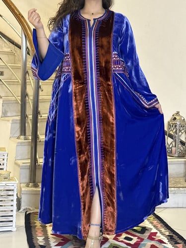 جلابيه من المخمل الفرنسي باللونين الازرق والاورانج...