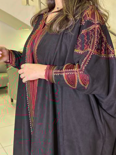 دقلة يوم التأسيس أسود وأحمر #70