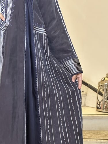 عبايه من الحرير المغسول والحرير الناعم