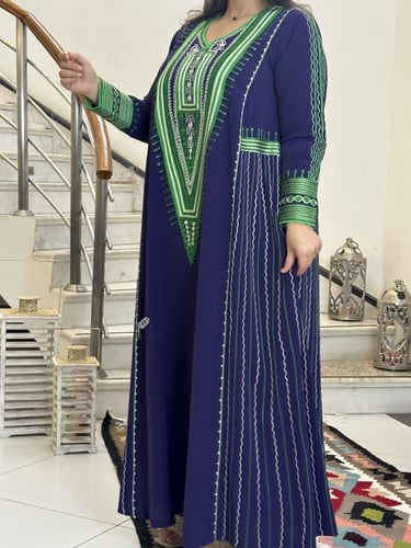 جلابيه كريب انيقه باللون الموف الغامق #274