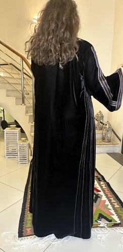 جلابيه من المخمل الاسود الراقي