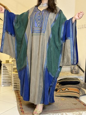 ثوب مريشه ليوم التأسيس يجمع مابين الثوب النجدي وال...