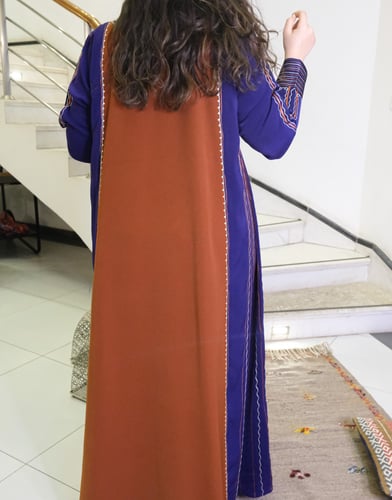 جلابية حرير مغسول بتطريز أمامي (نيلي وبرتقالي) #12...