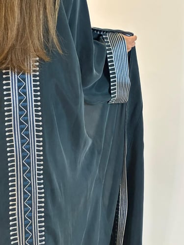 عباية من الشاموا الحرير باللون البترولي #207