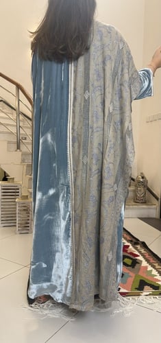 جلابيه من المخمل الفرنسي الناعم مجمل بقطعه من الكش...