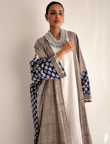 عبايه ساري 3 - بيج - ازرق