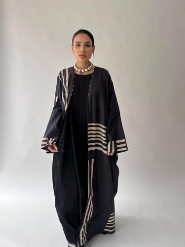 Tranquil Line Abaya beige - SS70