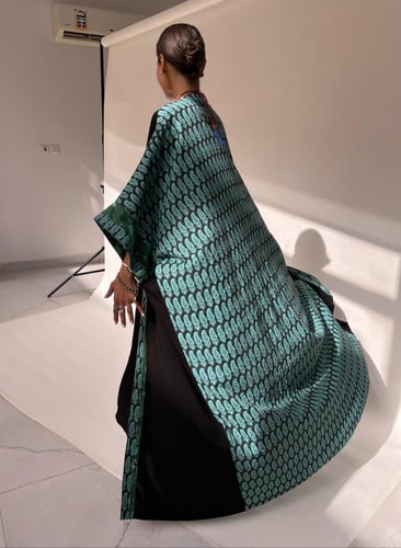 4 - Aura Abaya