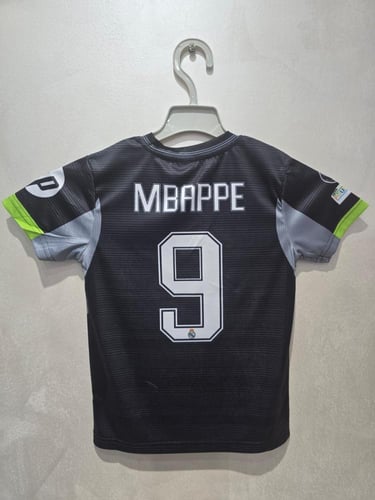 طقم نادي ريال مدريد 2026 اسود رقم 9 شبابي