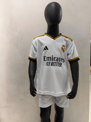 طقم نادي ريال مدريد ابيض شبابي محلي