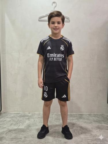 طقم نادي ريال مدريد 2026 رقم 10 شبابي