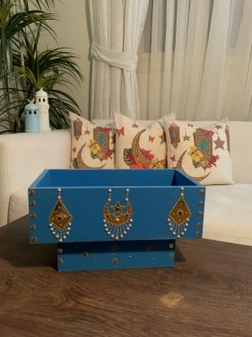 صندوق خشبي فارغ برسومات تراثيه ( كبير )