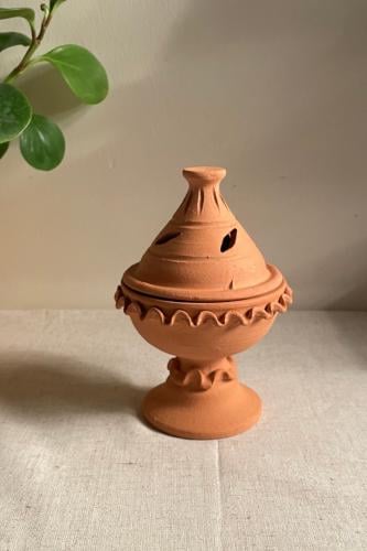 مبخرة فخار مزركشه