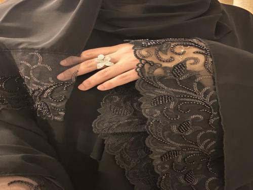 عباية عذبه شيفون مبطن