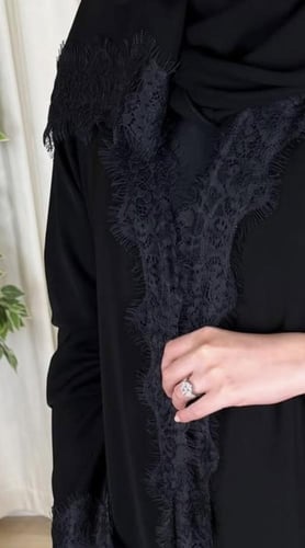 كلوش بدانتيل