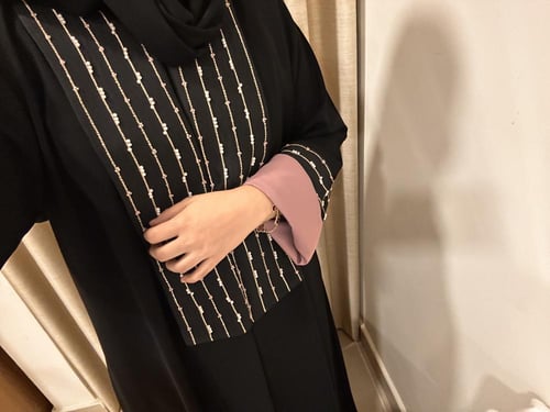 عباية لؤلؤه