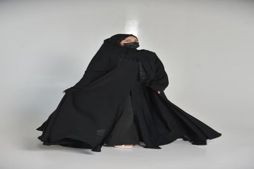 اصنعي عبايتك بنفسك