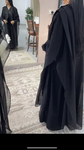 عبايه العنود بلمعه