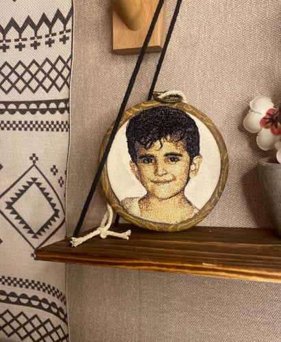 تطريز لوحة " تعليقة سيارة " صورة شخصية - حسب الطلب...