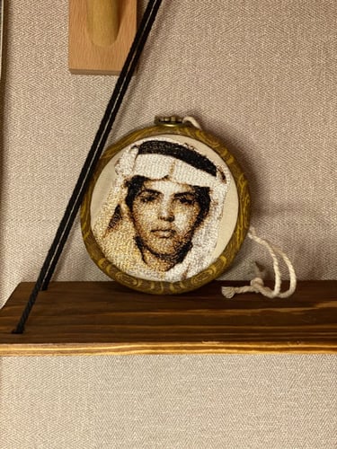 تطريز لوحة " تعليقة سيارة " صورة شخصية - حسب الطلب...