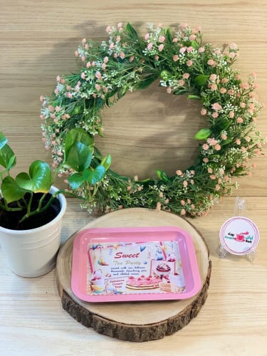 صحن معدني صغير