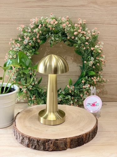 اضاءة طاولة