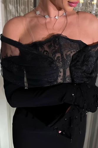 فستان انيق عاري الكتف