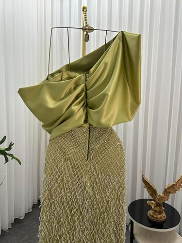 فستان سهرة بتصميم فاخر