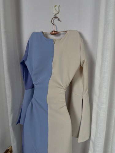 فستان ناعم متناقض الالوان