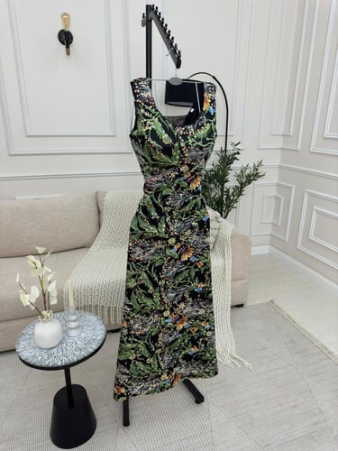 فستان ناعم بألوان مبهجة