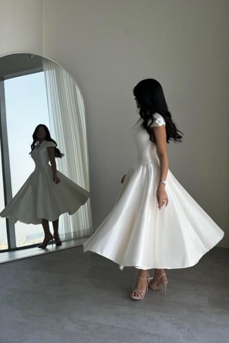 فستان ناعم باللون السكري