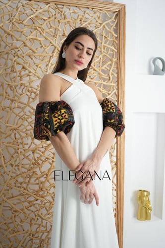 جلابية انيقة باللون الابيض