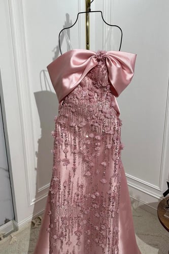 فستان وردي انيق بتطريز فاخر