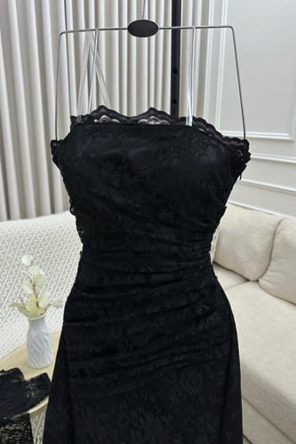 فستان سهرة من الدانتيل