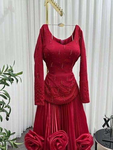 فستان سهرة انيق بتصميم مميز