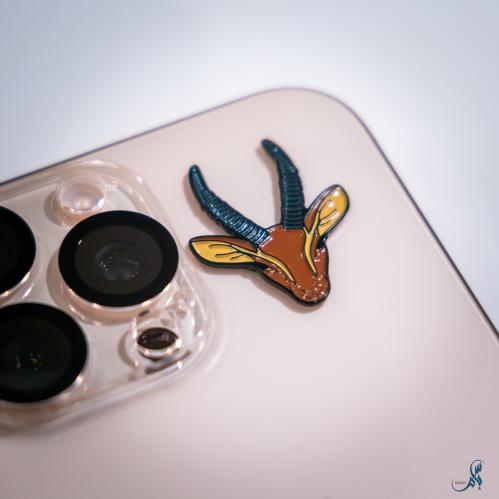 ملصق معدني رأس غزال