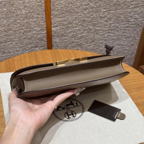 ‏Constance Elan