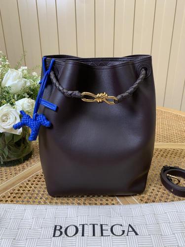 Andiamo Bucket