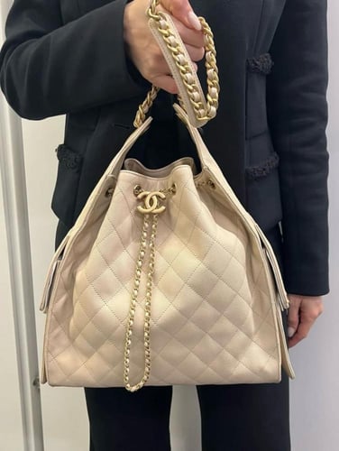 Chanel hobo