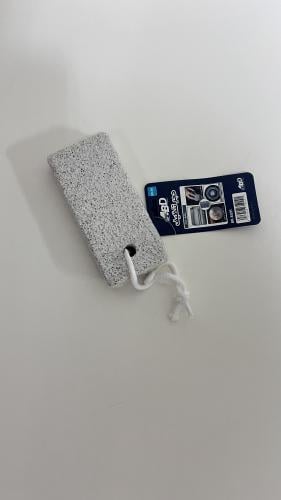 حجر لتنظيف خط الكفرات